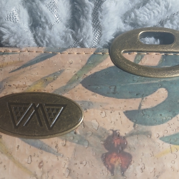 Designer Crossbody Utility - Picture 8 of 10